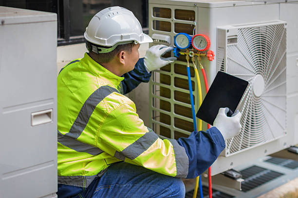 Professional Hvac Installation technician working in Pomfret Center, CT